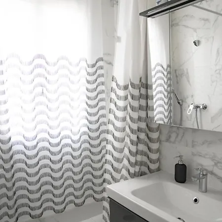 Chaleureux Parisien Apartment